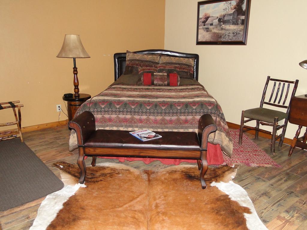 Cowboy'S Lodge Gardiner Chambre photo